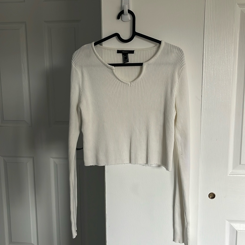 long sleeve white t-shirt from Forever 21 in size M